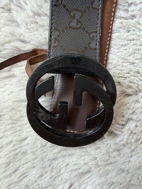 Gucci Authentic Brown Leather Belt with Black Interlocking Buckle